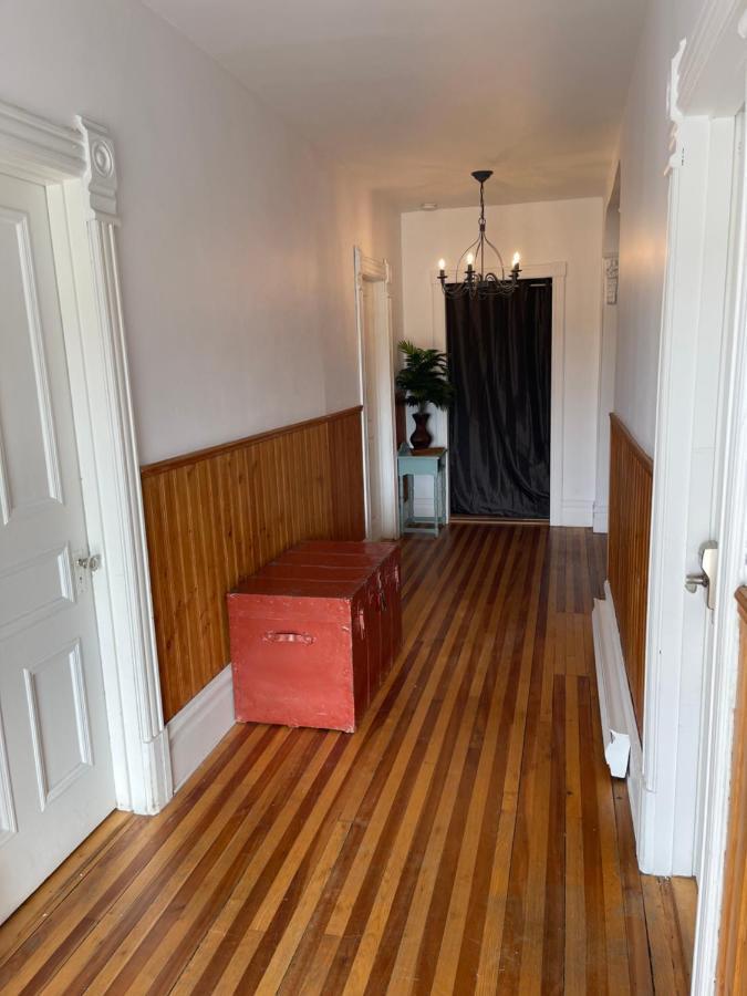 Auberge Et Bistro Namaste Lachute エクステリア 写真