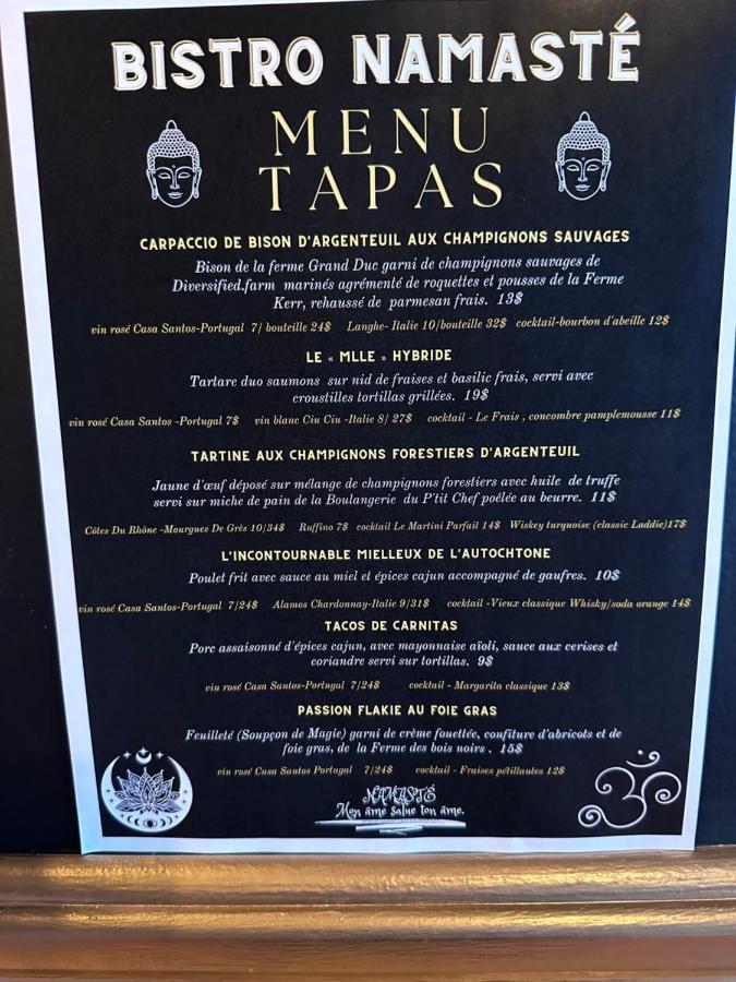 Auberge Et Bistro Namaste Lachute エクステリア 写真